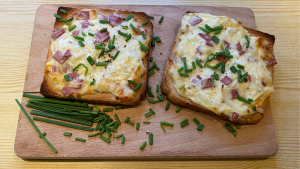Schneller Flammkuchen-Toast