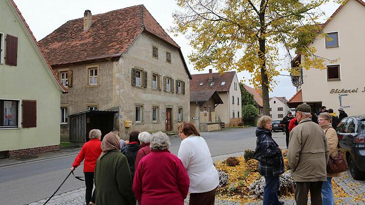 Mahnwache vor dem Kleebauerhaus 2012. Archivfoto