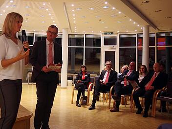 Am Donnerstagabend sprach Martina Rosenberg über ihre Erfahrungen bei der neunjährigen Pflege ihrer Eltern. Foto: Heike Schülein
