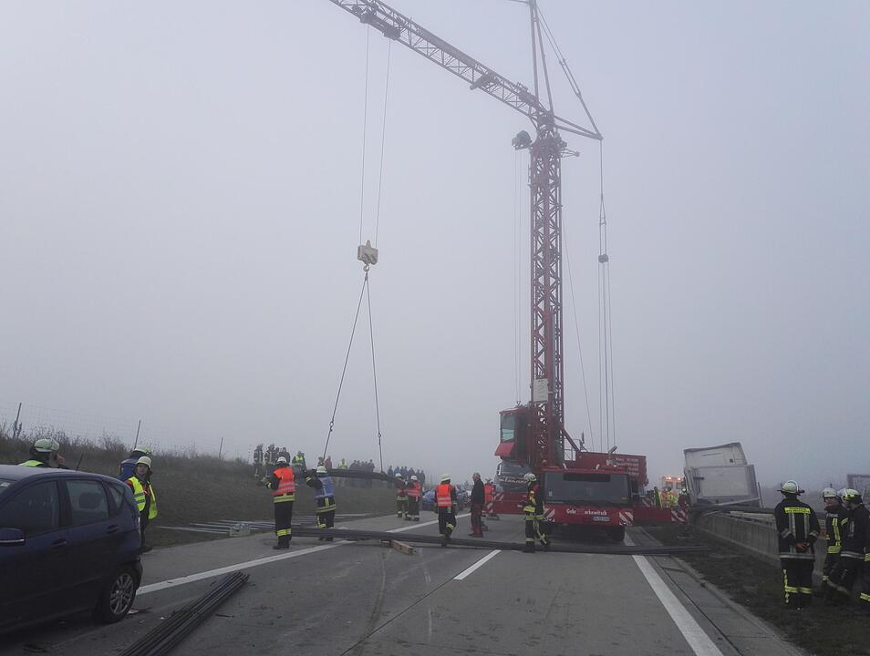 Unterfranken: Spektakulärer Unfall auf der A71