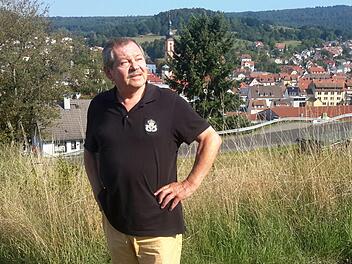 Zwei Amtsperioden war Hans Rohrmüller Bürgermeister von Bad Brückenau und hat in dieser Zeit viel für die Stadt getan. Am Mittwoch, 28. August, wird der ehemalige Rathauschef 70 Jahre alt. Foto: Rolf Pralle