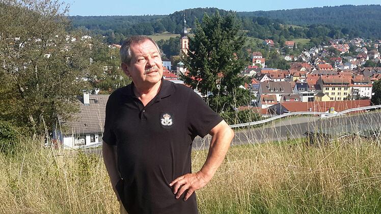 Zwei Amtsperioden war Hans Rohrmüller Bürgermeister von Bad Brückenau und hat in dieser Zeit viel für die Stadt getan. Am Mittwoch, 28. August, wird der ehemalige Rathauschef 70 Jahre alt. Foto: Rolf Pralle