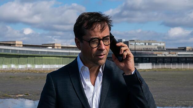 Jan Josef Liefers gibt im Film von 2020/21 einmal mehr den gestressten Juristen Jaochim Vernau.