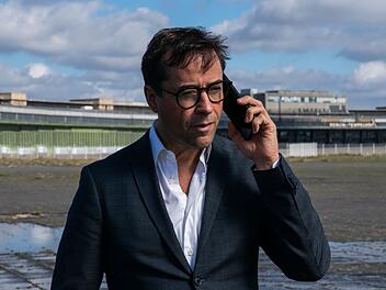 Jan Josef Liefers gibt im Film von 2020/21 einmal mehr den gestressten Juristen Jaochim Vernau.