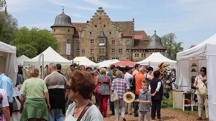 Denn der Besuch lohnte, da es viel zum Anschauen gab (und gekauft wurde auch kräftig).