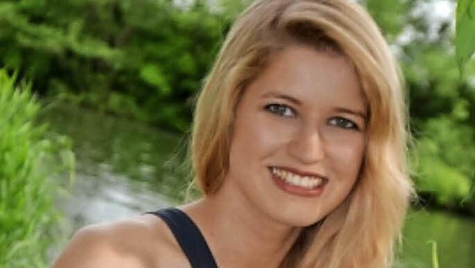 Sandra Ott aus Greßhausen ist eine der Bewerberinnen. Sie tritt beim Schönheitswettbewerb zur Miss Unterfranken in Eltmann an. Foto: Agentur Fisher's House