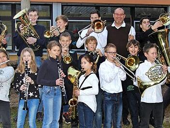 Diese jungen Musiker bestreiten das Konzert am 25. Februar im Rügheimer Schüttbau.  Foto: Gudrun Klopf