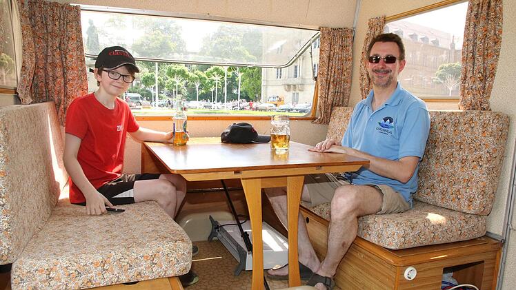 Impressionen vom 15. Coburger Old- und Youngtimertreffen auf dem Schlossplatz.Foto: Wolfgang Desombre