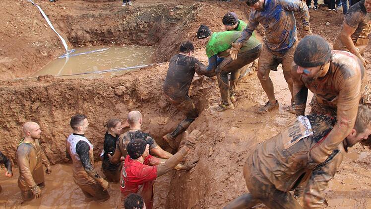 Die Münnerstädter Schlammlöcher gibt es nicht mehr, dafür wird verbal mit Schlamm geworfen. Foto: Heike Beudert