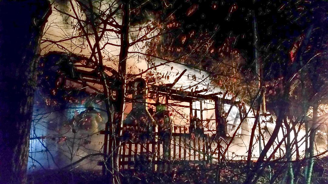 Mittelfranken: Wohnhaus brennt völlig nieder