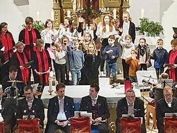Gesangverein „Germania“ und Musikverein Weingarts hatten in die St.-Georg-Kirche geladen.