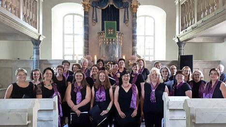 Der Singkreis Tettau emfpfing die Pilger aus Gr&auml;fenthal. Foto: Ruth Haussner