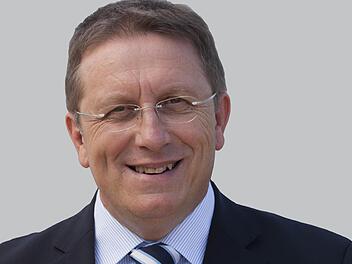 CSU-Kreisvorsitzender Henry Schramm freut sich über Erfolge bei der Aufstellung der Listen seiner Partei für die Landtags- und Bezirkstagswahl. Foto: Archiv