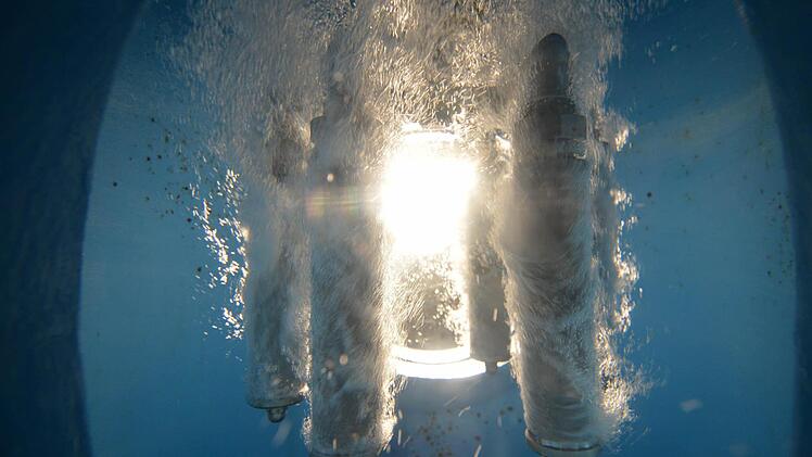 Das Wasser wird mit Kohlensäure angereichert. Foto: Ronald Rinklef