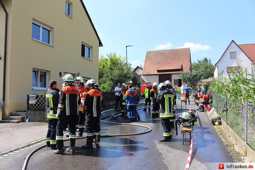 Garage in Burgthann brennt ab