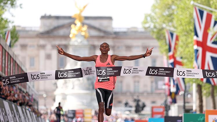 Magische Marathon-Marke geknackt: Kenianer l&auml;uft irren Rekord