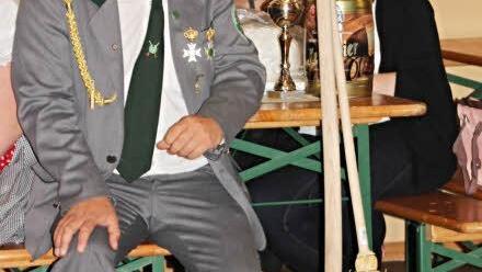 Schaufel und Besen waren Trophäen