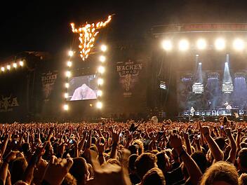 Aus Sicherheitsgründen untersagt das Wacken Open Air in diesem Jahr Rucksäcke und Taschen auf dem Festivalgelände. Foto: Axel Heimken/dpa