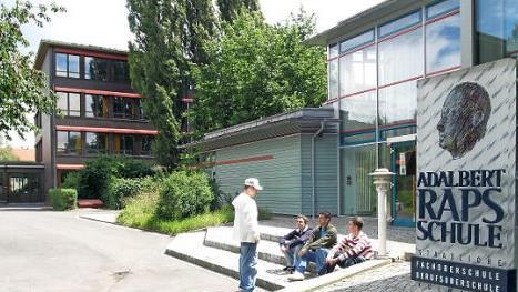 In das Berufliche Schulzentrum werden in den nächsten Jahren Millionen investiert. Foto: Archiv/Gabriele Hänseler