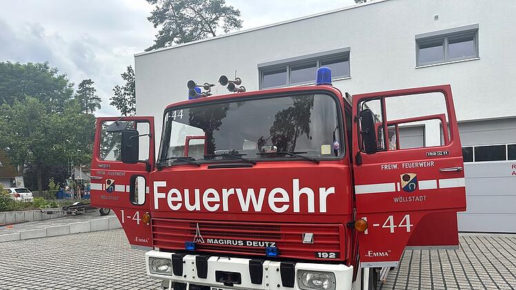 Dechsendorf: Seltenes Feuerwehr-Kultfahrzeug "Emma" war zu Gast in Franken