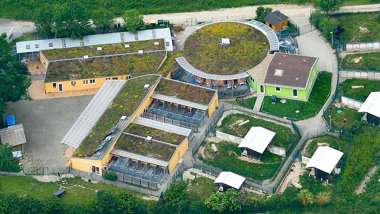 Blick aus der Vogelperspektive auf das Tierheim Berganza am Rothofer Weg Luftbild Ronald Rinklef