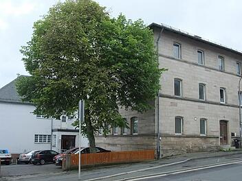 Die alte Schule in Nordhalben könnte zu einem Technologiezentrum werden.  Foto: Norbert Neugebauer