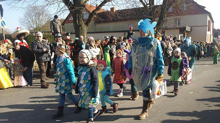 Faschingszug des FCSH Ebenhausen. Foto: Stefan Geiger