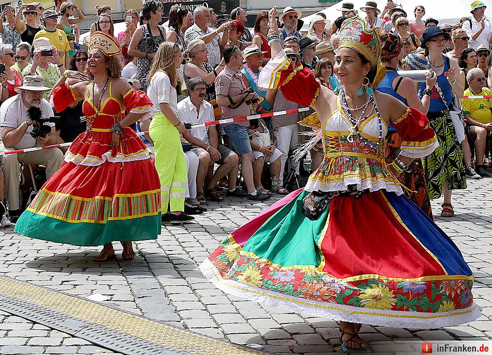 C_0710_Sambaumzug_27