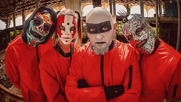 Musik, Metal, Duell, Fight Club, Neue Deutsche H&auml;rte, Trash Metal, Rock, Folk, Mittelalter, Band, Musiker, Gruppe, Konzert, Show, Live, Liveevent