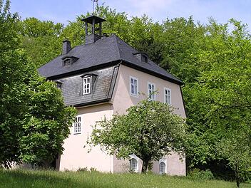 Schloss Nagel nach der Sanierung: Das Gebäude und der Park sind eine Augenweide.  Fotos: Sonja Adam