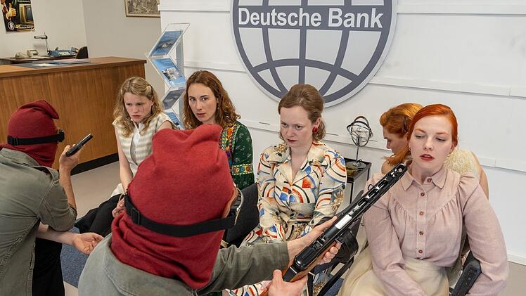 Der bewaffnete Banküberfall mit mehrfacher Geiselnahme endete 1971 in einer Tragödie.