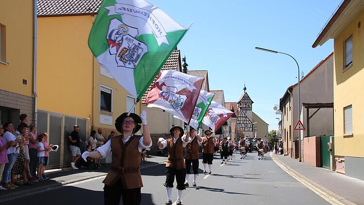 Schwungvoll geht es traditionell beim Fanfarenzug Hofheim zu. Foto: Ralf Ruppert