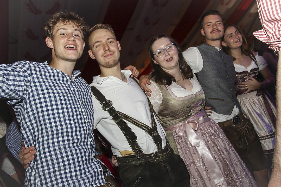Für Partystimmung sorgten die "Stoapfälzer Spitzbuam"