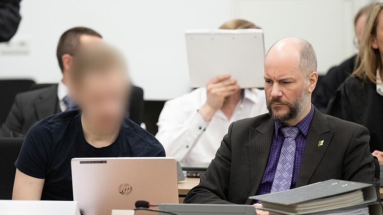 Prozessbeginn gegen mutma&szlig;liche Mitglieder einer Neonazi-Gruppe