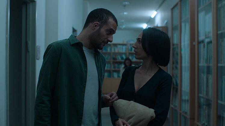 Dori (Amir Haddad) und Orna (Liraz Chamami) kennen sich lange und besser, als ihnen manchmal gut tut.