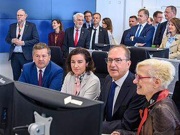 Er&ouml;ffnung neues Technologiezentrum f&uuml;r Drohnensicherheit