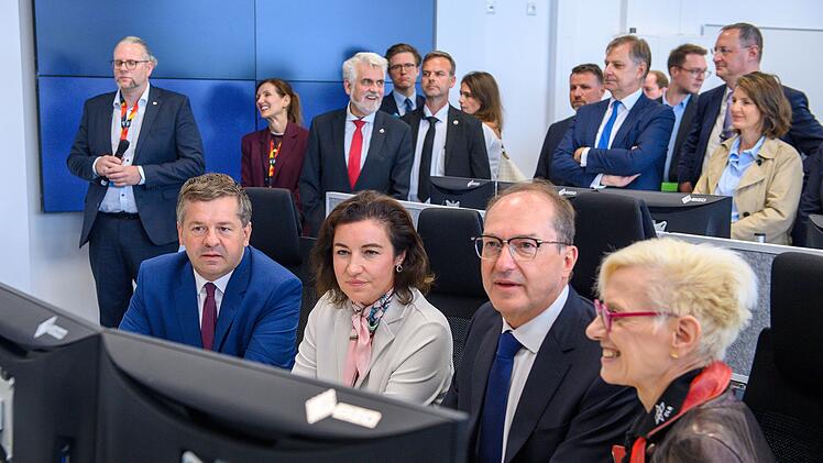 Er&ouml;ffnung neues Technologiezentrum f&uuml;r Drohnensicherheit