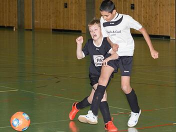 Für den TSV Windheim (weiße Trikots) und den SV Steinwiesen reichte es nicht für die Endrunde.