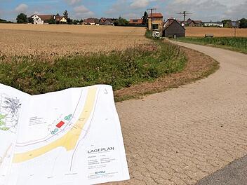 Das ist ein Teilstandort f&uuml;r den neuen Solarpark Birkenfeld in der Marktgemeinde Maroldsweisach: Hiert entsteht die &Uuml;bergabestation.  Foto: EnBW