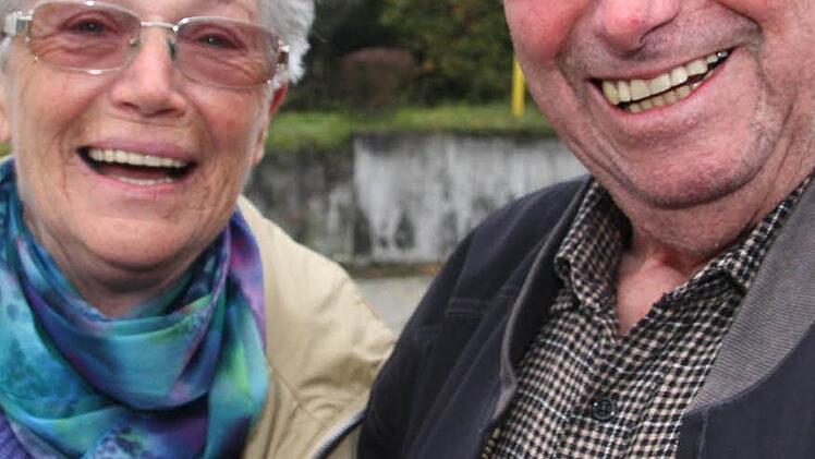 "Wir lieben Nudeln. Meistens essen wir Nudeln als Beilage. An Festtagen gibt es bei uns Braten. Dann gibt es Nudeln dazu, sonst gibt es fertige Soße dazu. Nudeln auf italienische Art kommen bei uns nicht in den Topf. Ravioli und so was essen wir nicht", verraten Gislinde und Heinrich Zimmer. Foto: Sonja Adam