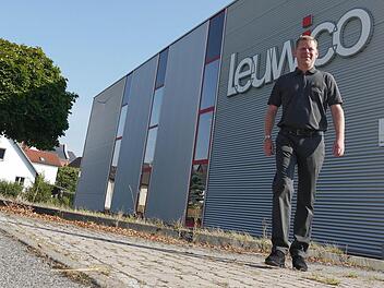 "Unser Blick ist optimistisch nach vorne gerichtet": Geschäftsführer Mattias Rothe setzt darauf, dass die Beteiligung von Vivonio der Wiesenfelder Firma Leuwico neue Möglichkeiten für Investitionen in Maschinen und Werkzeuge erschließt. Foto: Berthold Köhler