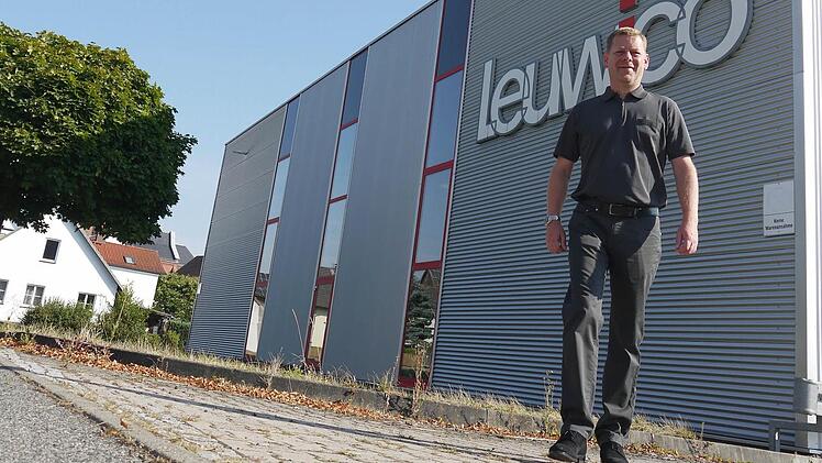"Unser Blick ist optimistisch nach vorne gerichtet": Geschäftsführer Mattias Rothe setzt darauf, dass die Beteiligung von Vivonio der Wiesenfelder Firma Leuwico neue Möglichkeiten für Investitionen in Maschinen und Werkzeuge erschließt. Foto: Berthold Köhler