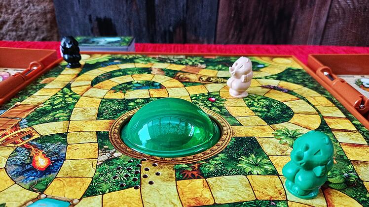 Spiele-Test Jumanji Deluxe: Wer löst die Rätsel der Leuchtkuppel?