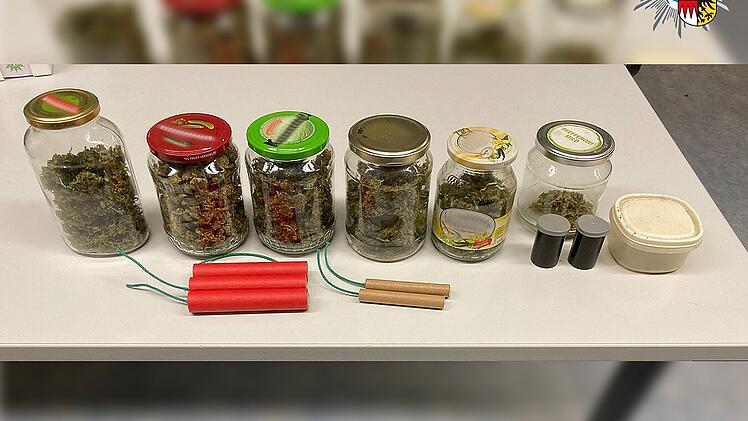 Marihuana und Feuerwerkskörper fand die Polizei in einer schwabacher Privatwohnung