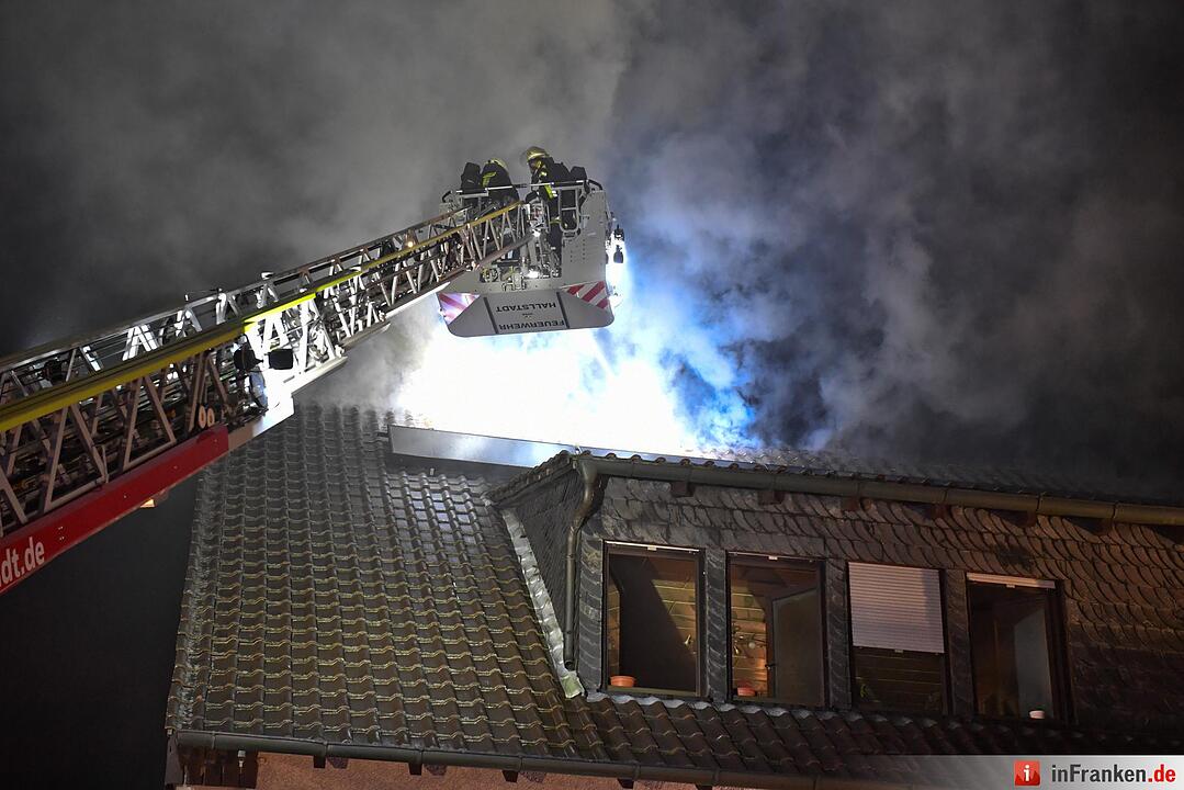 Feuer in Mehrfamilienhaus in Hallstadt im Landkreis Bamberg