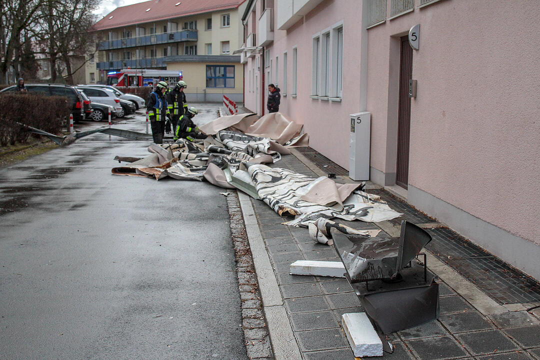 Erste Sturmschäden in Franken