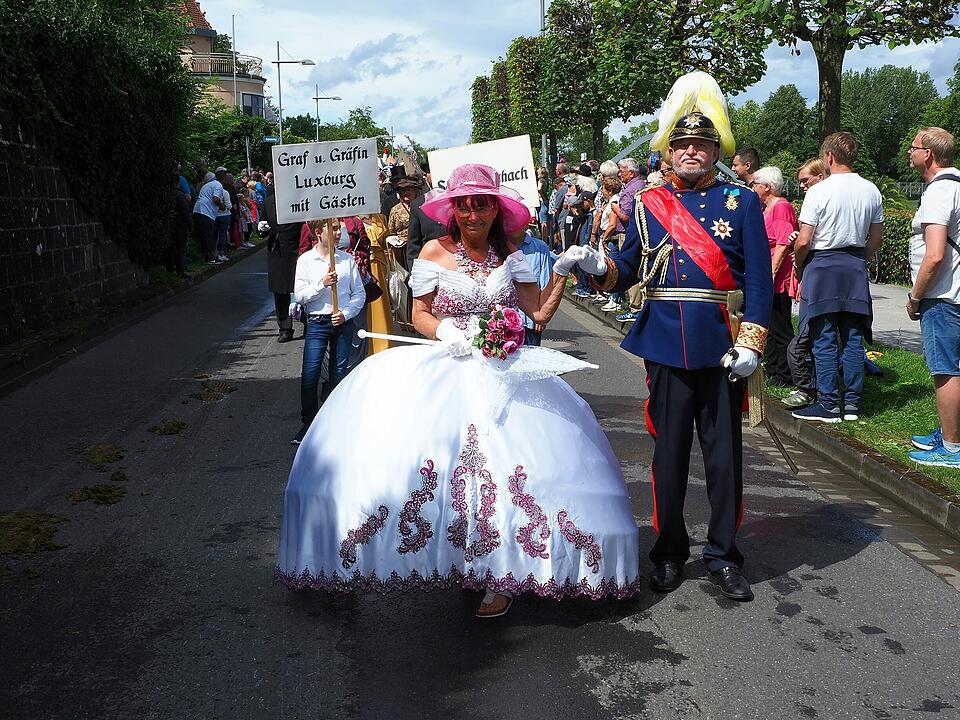 Großer historischer Festzug durch Bad Kissingen!