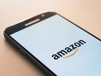 Black Friday 2021 bei Amazon: Mit dem Prime Trick sparst du bares Geld.