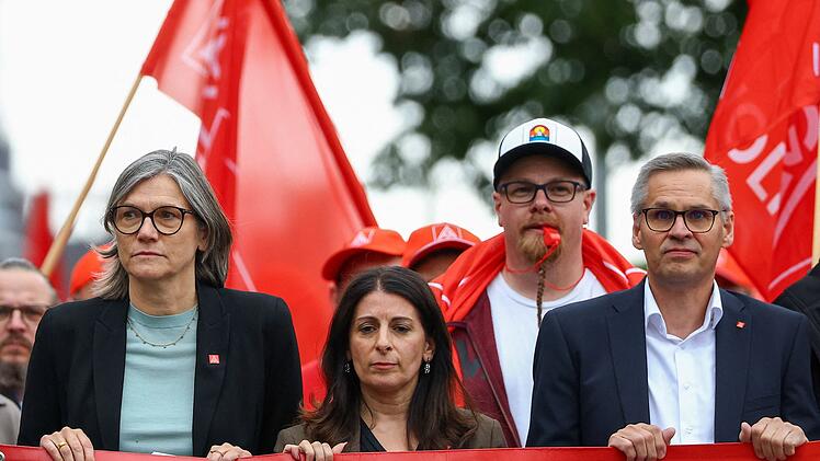 VW-Aufsichtsrat und IG-Metall-Protesttag - Wolfsburg