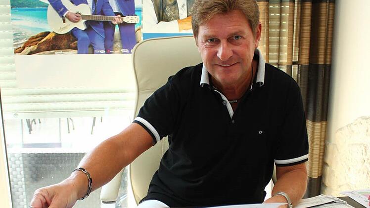 Rainer Ludwig in seinem Büro in Kulmbach. Foto: Jürgen Gärtner
